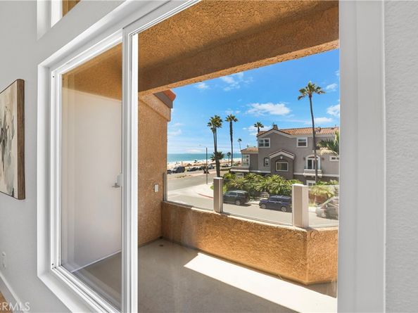 2000 Pacific Coast Highway 313, Huntington Beach CA 92648