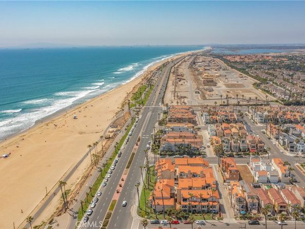 2000 Pacific Coast Highway 313, Huntington Beach CA 92648