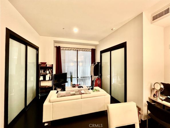 655 S Hope Street 607, Los Angeles CA 90017