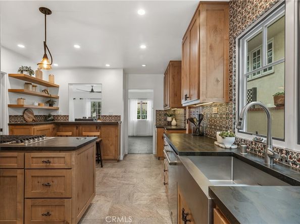 261 Granada Avenue, Long Beach CA 90803
