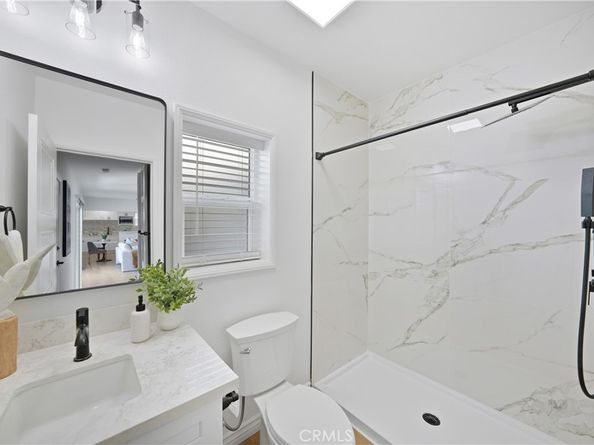 10225 S 7th Avenue, Inglewood CA 90303