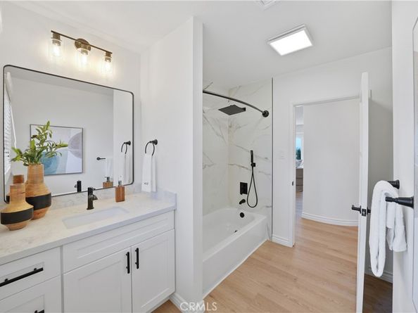 10225 S 7th Avenue, Inglewood CA 90303