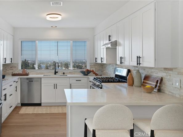 10225 S 7th Avenue, Inglewood CA 90303