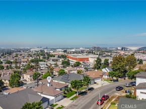 10225 S 7th Avenue, Inglewood CA 90303