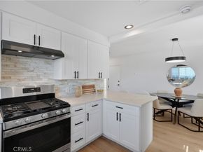 10225 S 7th Avenue, Inglewood CA 90303