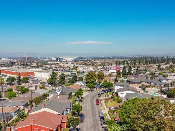 10225 S 7th Avenue, Inglewood CA 90303