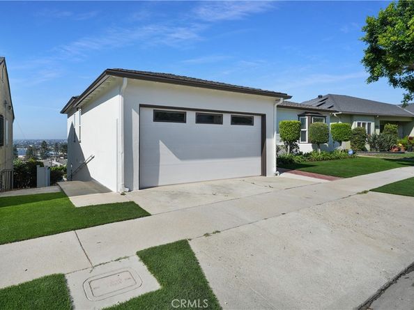 10225 S 7th Avenue, Inglewood CA 90303