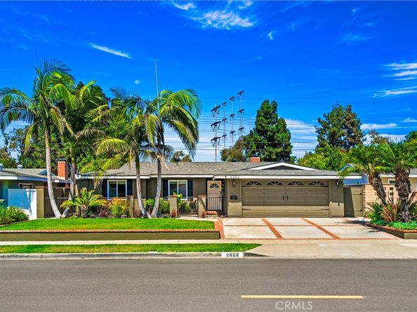 3295 Iowa Street, Costa Mesa CA 92626