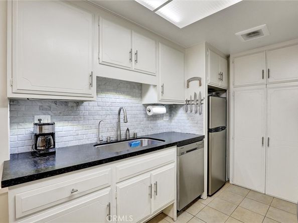 2276 Via Mariposa East D, Laguna Woods CA 92637