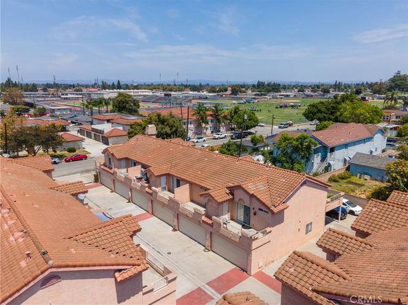 11932 207th Street, Lakewood CA 90715