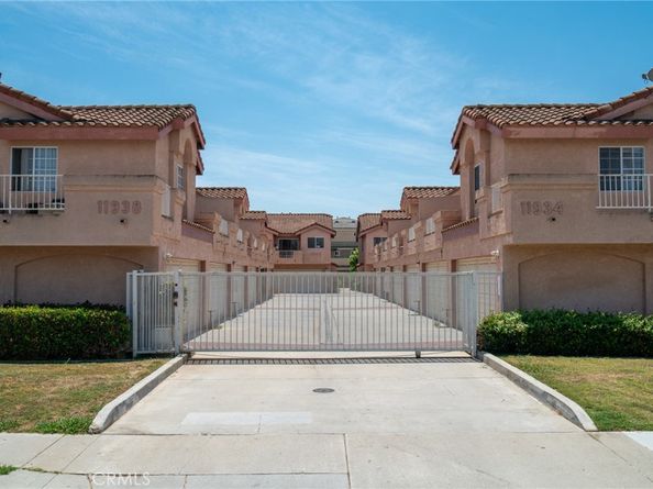 11932 207th Street, Lakewood CA 90715