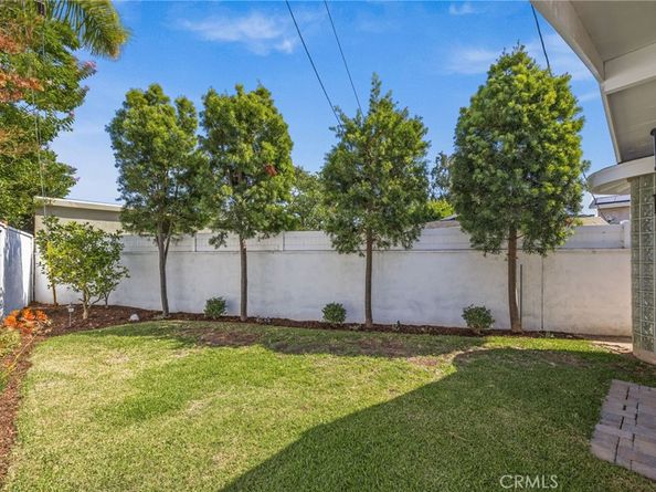 224 Pauline Place, Costa Mesa CA 92627