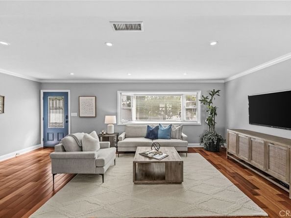 224 Pauline Place, Costa Mesa CA 92627