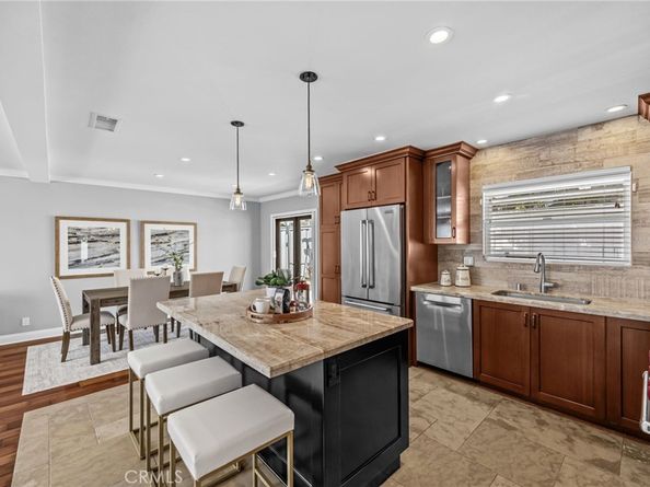 224 Pauline Place, Costa Mesa CA 92627