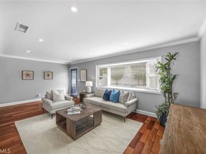 224 Pauline Place, Costa Mesa CA 92627