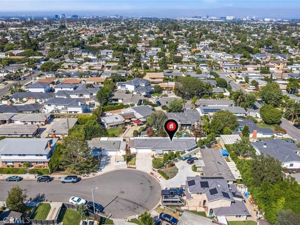 224 Pauline Place, Costa Mesa CA 92627