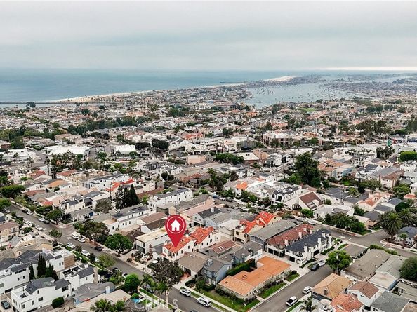 613 Larkspur Avenue, Corona Del Mar CA 92625
