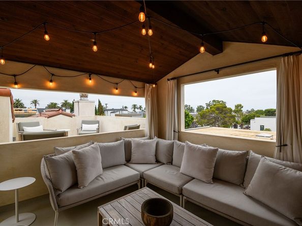 613 Larkspur Avenue, Corona Del Mar CA 92625