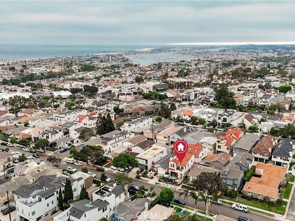 613 Larkspur Avenue, Corona Del Mar CA 92625