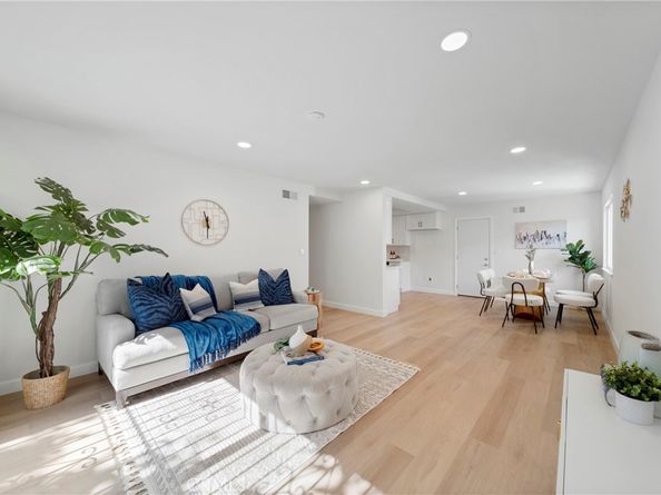 928 S Laurel St., Santa Ana CA 92704