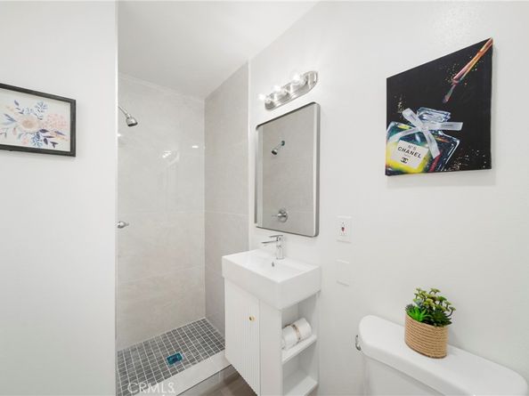 928 S Laurel St., Santa Ana CA 92704