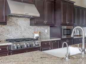 17 Heliotrope, Lake Forest CA 92630