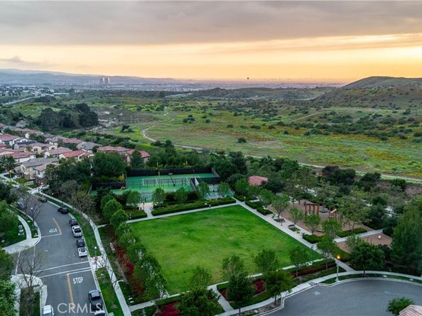 17 Heliotrope, Lake Forest CA 92630