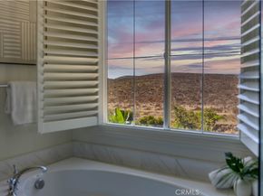 17 Heliotrope, Lake Forest CA 92630