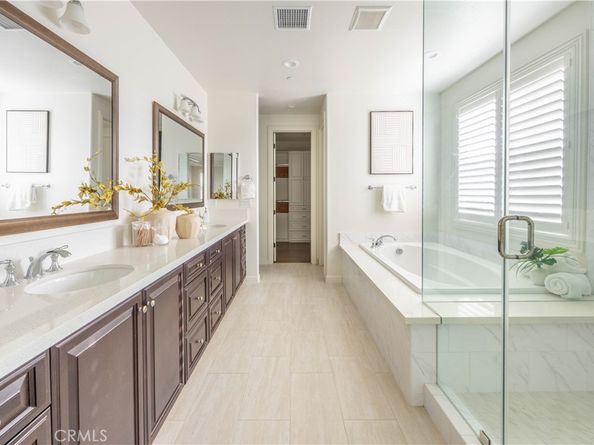 17 Heliotrope, Lake Forest CA 92630