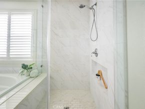 17 Heliotrope, Lake Forest CA 92630