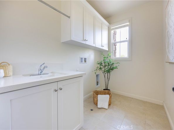 17 Heliotrope, Lake Forest CA 92630