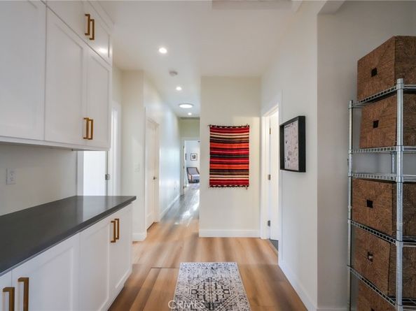 3958 Seneca Avenue, Los Angeles CA 90039