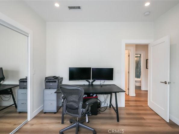 3958 Seneca Avenue, Los Angeles CA 90039