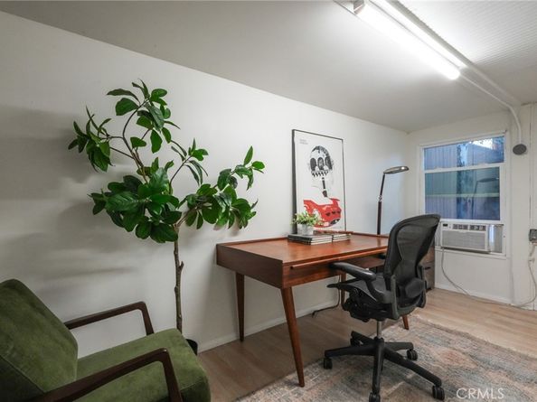 3958 Seneca Avenue, Los Angeles CA 90039