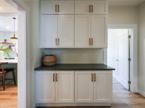 3958 Seneca Avenue, Los Angeles CA 90039