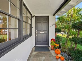 738 Stonehurst Drive, Altadena CA 91001