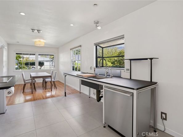 738 Stonehurst Drive, Altadena CA 91001