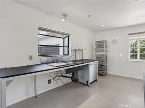 738 Stonehurst Drive, Altadena CA 91001