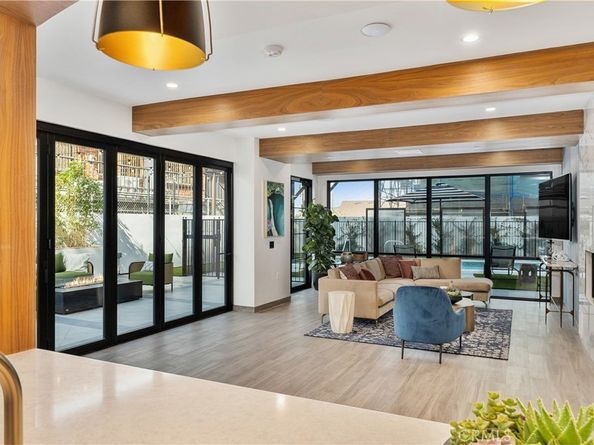 1333 S Orange Grove Avenue 201, Los Angeles CA 91109