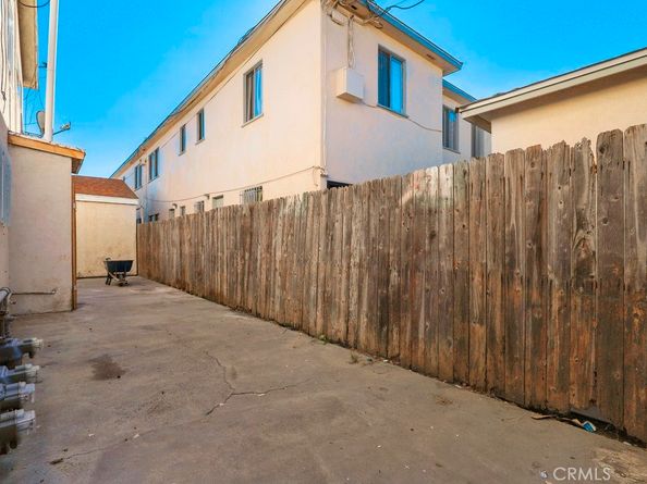 2122 E 10th Street, Long Beach CA 90804