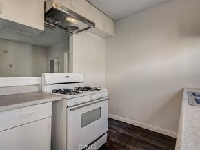 2122 E 10th Street, Long Beach CA 90804