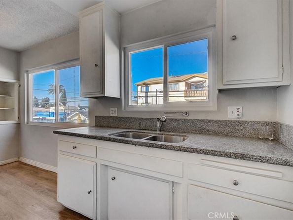 2122 E 10th Street, Long Beach CA 90804