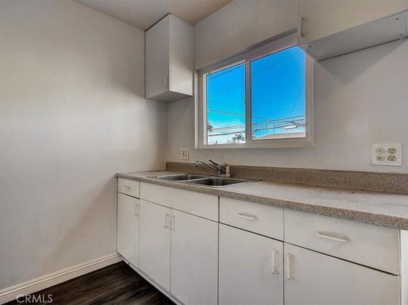 2122 E 10th Street, Long Beach CA 90804