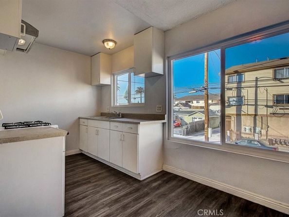 2122 E 10th Street, Long Beach CA 90804