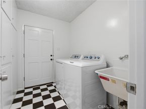 5916 E The Toledo, Long Beach CA 90803