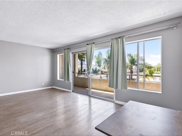 1187 East 3rd Street 305, Long Beach CA 90802