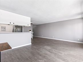 1187 East 3rd Street 305, Long Beach CA 90802