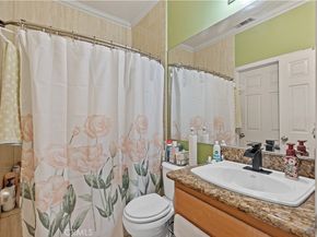 5770 Centerstone Ct, Westminster CA 92683