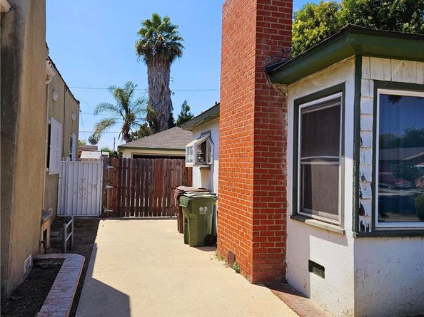813 S Sloan Avenue, Compton CA 90221