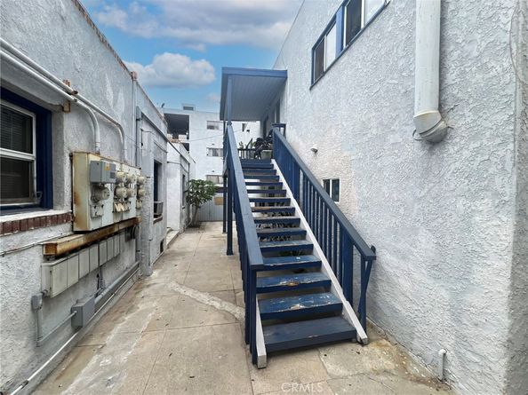 833 E 1st Street, Long Beach CA 90802